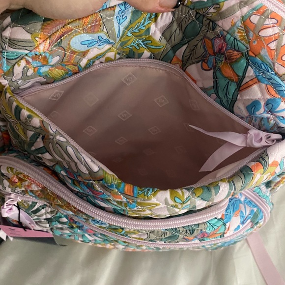 *SOLD* NWT Vera Bradley backpack - Picture 8 of 11